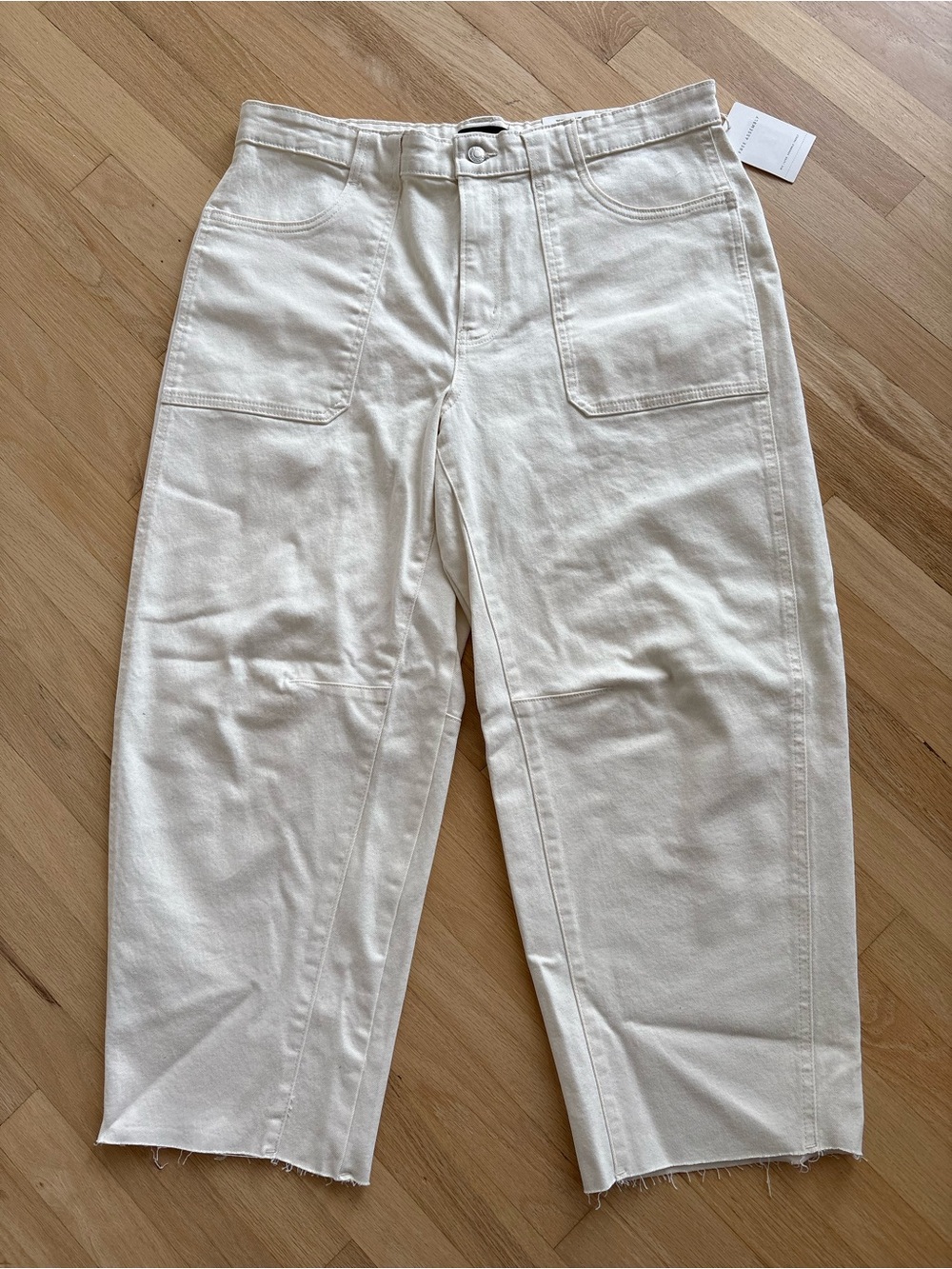 Free Assembly Women’s Cream Carpenter Barrel Jean